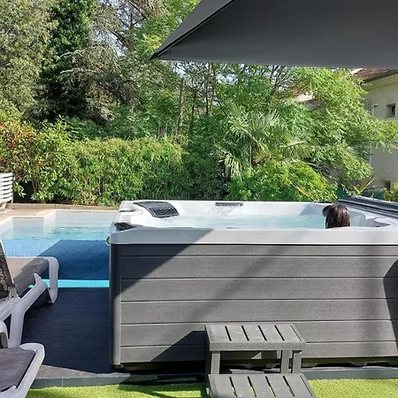 Pavillon Kalensa Bed & Breakfast Vals-les-Bains