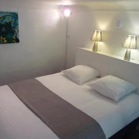 Pavillon Kalensa Bed & Breakfast 3*