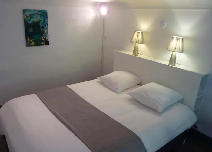 Pavillon Kalensa Bed & Breakfast 3*